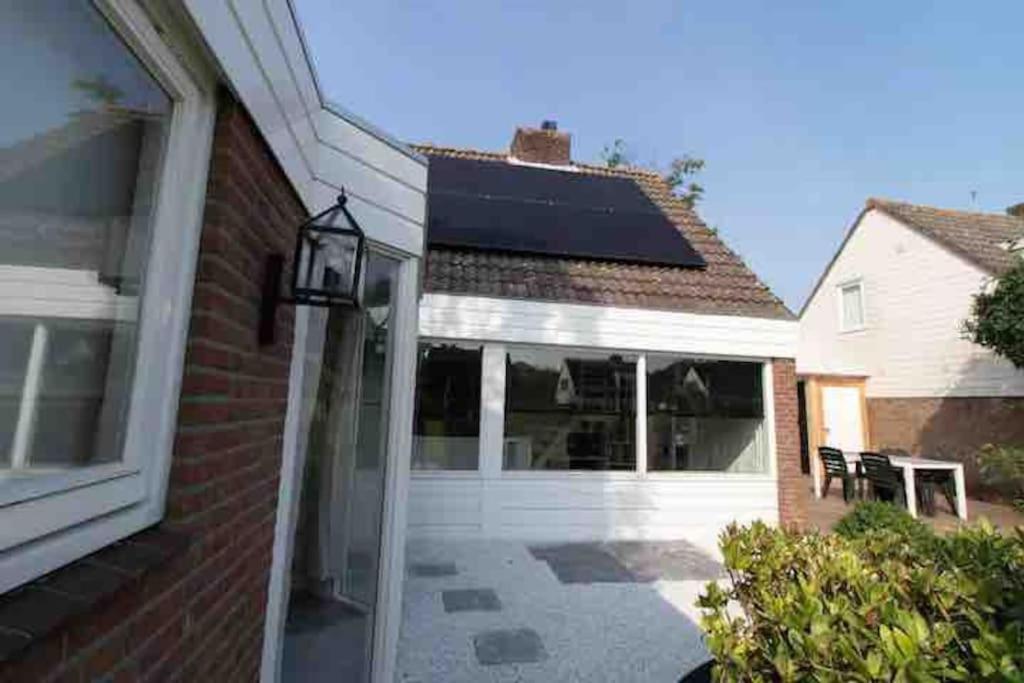Cosy Bungalow With Private Garden Noordwijkerhout Buitenkant foto